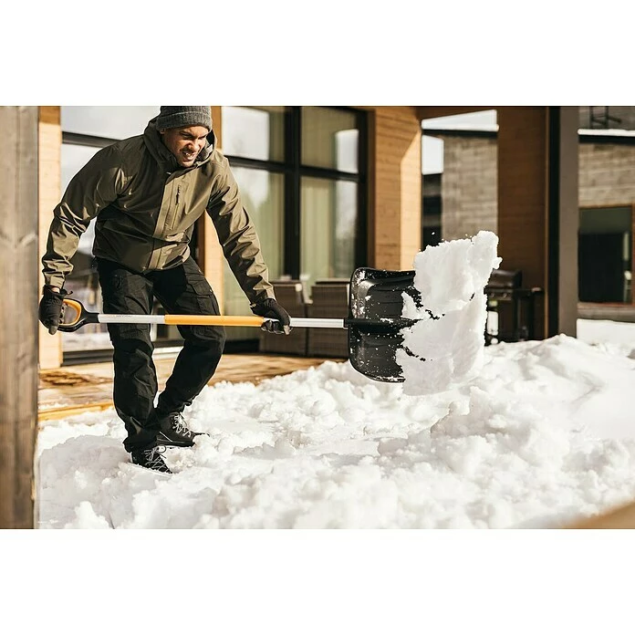 BAUHAUS Fiskars X-series Schneeschieber Mit Aufbug Breite: 53 Cm 5 BAUHAUS Fiskars X-series Schneeschieber Mit Aufbug Breite: 53 Cm – Bild 5