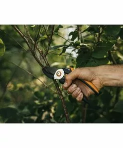 BAUHAUS Fiskars Solid Gartenschere P361 Amboss, Max. Aststärke: 20 11 BAUHAUS Fiskars Solid Gartenschere P361 Amboss, Max. Aststärke: 20 -Rasenmäher Verkäufe 12 2423